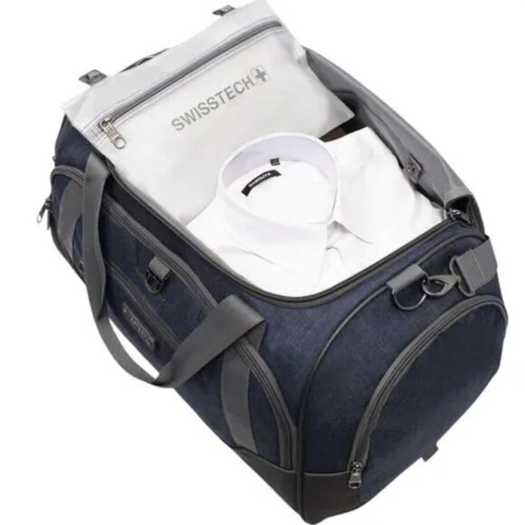 Waterproof Bottom - NWTs SwissTech Blue Excursion 24" Travel Duffel Luggage Bag - Picture 5 of 7